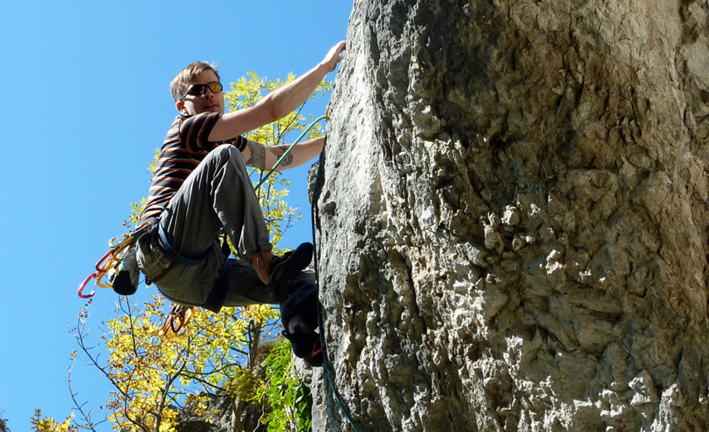 Nils Wolfbauer in ´Black Mamba´ (8+) am Röthelfels (Bild: Miriam Wolf)