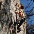 In unmittelbarer Umgebung von Plech befinden sich einige vor allem bei Genusskletterern sehr beliebte Felsen. Die Plecher Wand bietet neben zahlreichen leichten Routen auch kinderfreundliches Terrain am Wandfuß. An der schönen Aussicht können aufgrund der südseitigen Exposition auch bei kühleren Temperaturen herrliche Wandklettereien im siebten und achten Schwierigkeitsgrad gemeistert werden. Beide Klettergebiete befinden sich fernab vom Lärm des Straßenverkehrs.