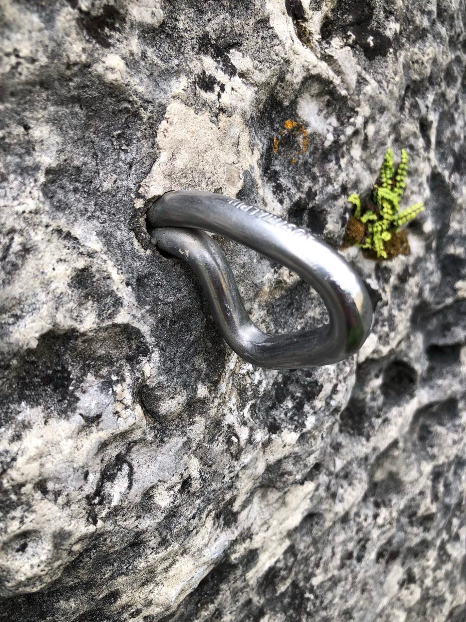 Steinfelder Turm: Lockerer Haken in Ottonium