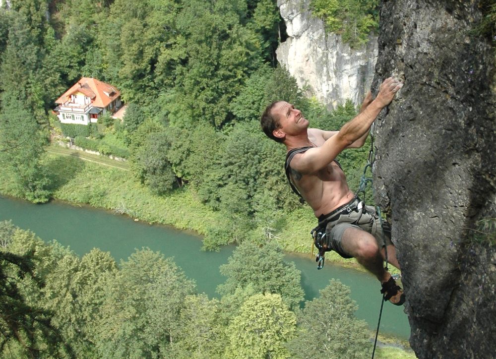 Steffen Fetzer in ´Kleine Reise´ (7) im rechten Wandteil (Bild: Burkhard Müller)