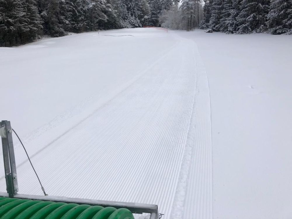 Heute frisch gespurte Loipe in Hilzhofen (Bild: Michael Märtl)