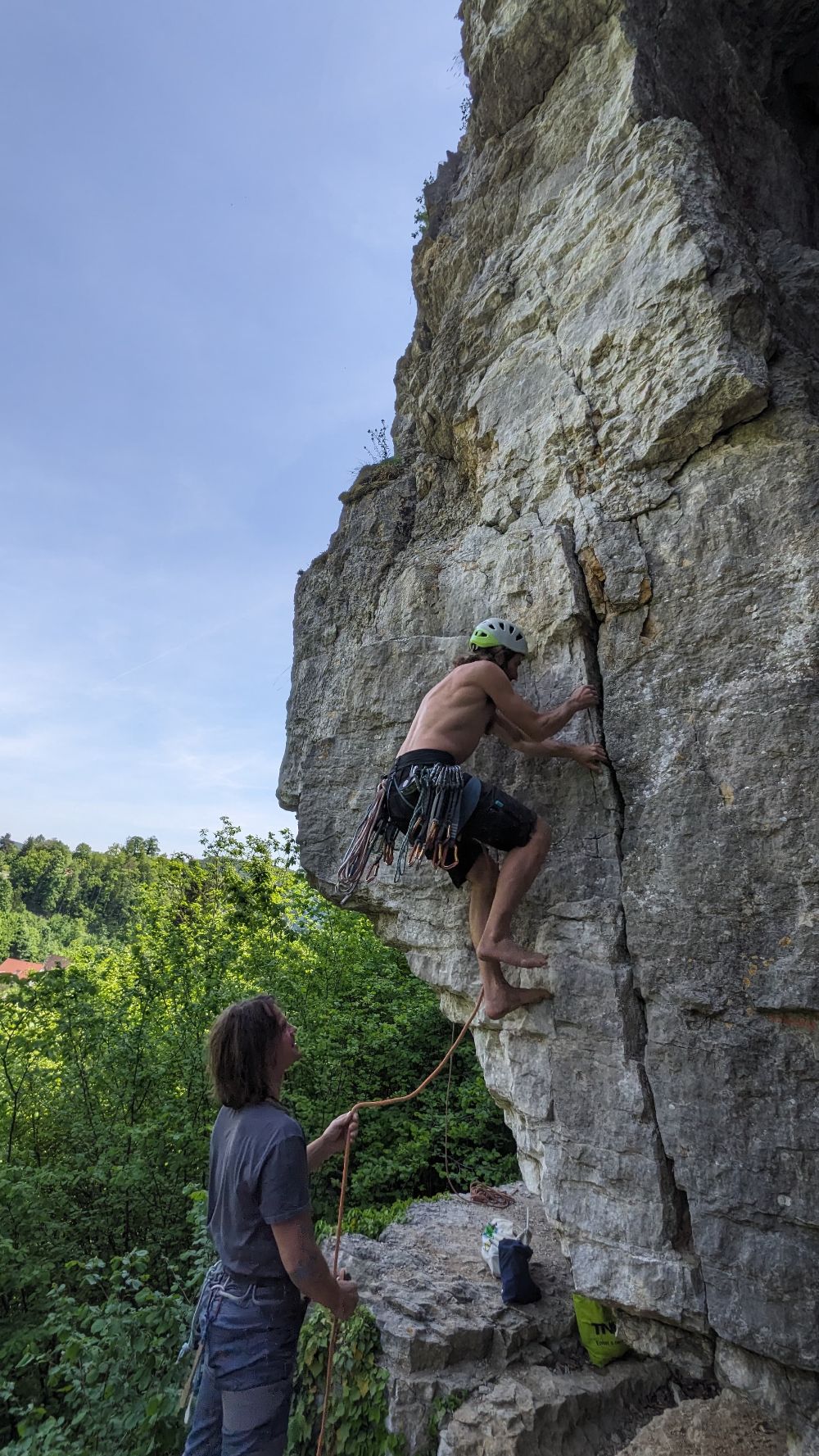 Wolfgang Wagner bei der Erstbegeher von Direktflug (8-/8) an der Schauertaler Ostwand (Bild: Sebastian Rottmann)