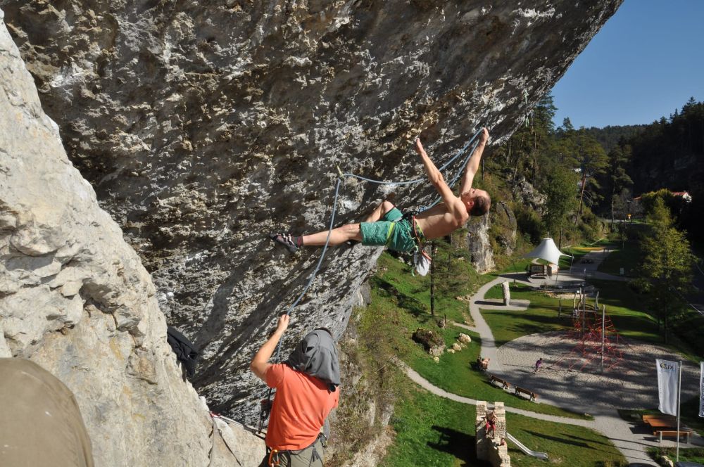 Michel Christ in der Route ´Ekel´ (9+) am Kletterfels Eldorado im Oberen Trubachtal