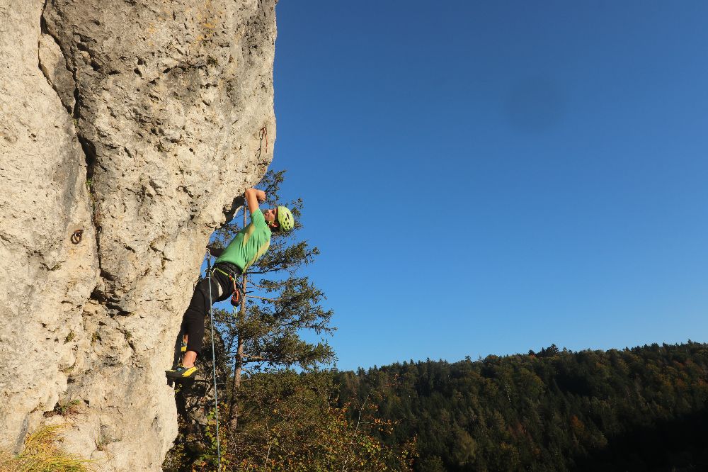 Ludwig Simek in Unglaublich, aber wahr (8) an der Brüchigen Wand