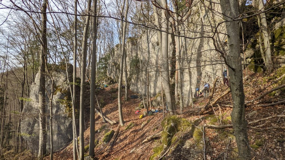 Der Mostvieler Klettergarten oberhalb der gleichnamigen Ortschaft im Trubachtal