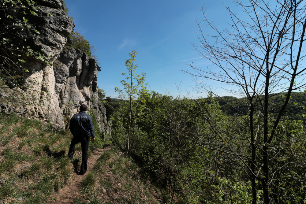 Harald Hufgard bei Kontrollen am Röthelfels in Zeiten von Corona