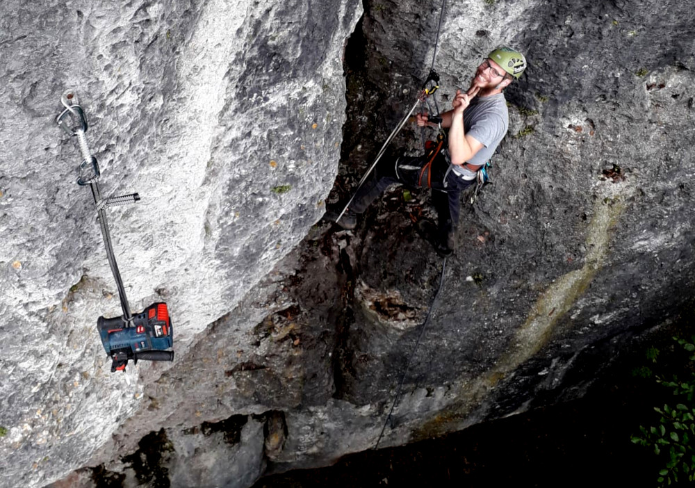 Johannes Seitz hat Freude an der Sanierung der Bleisteinwand (Bild: Manuel Welt)