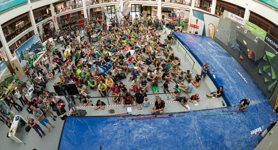 Die Kulisse beim Bouldercup in Friedrichshafen (Bild: Marco Kost)