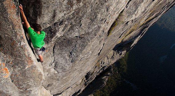 Alex Honnold Free Solo (Bild: Peter Mortimer)
