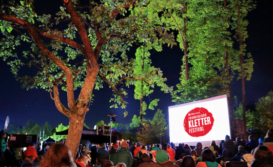 Abends auf dem Festivalsgelände (Bild: Holger Heuber)