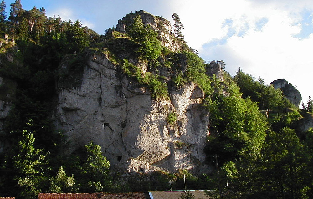 Die Pottensteiner Wand über Pottenstein