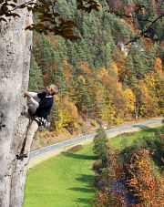 Burkhard M&uuml;ller am Bandstein
